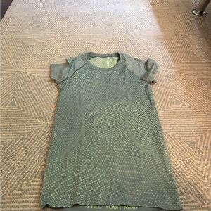 Lululemon Green Patterned Athletic Shirt
